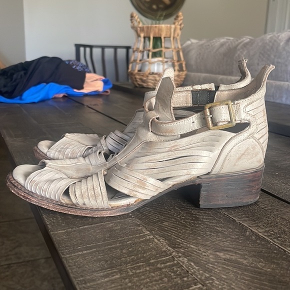 Freebird by Steven Arrow Heeled Sandal size 9 - Picture 3 of 13